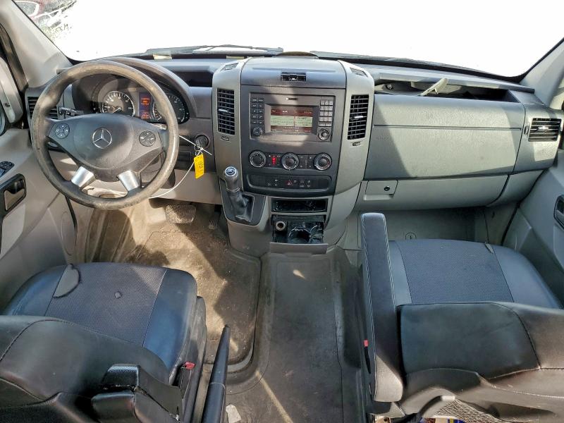 Photo 8 from auction – 2015 MERCEDES-BENZ SPRINTER 2 with VIN WDZPE8CC5FP123412