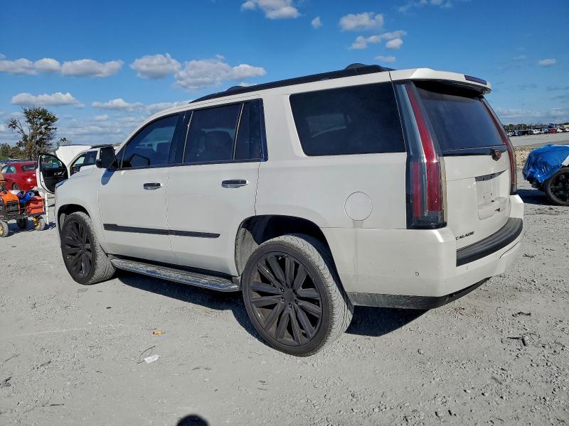 Photo 2 from auction – 2017 CADILLAC ESCALADE with VIN 1GYS3AKJ7HR210768