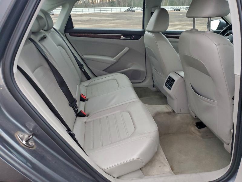 Photo 10 from auction – 2013 VOLKSWAGEN PASSAT SEL with VIN 1VWCP7A34DC030873