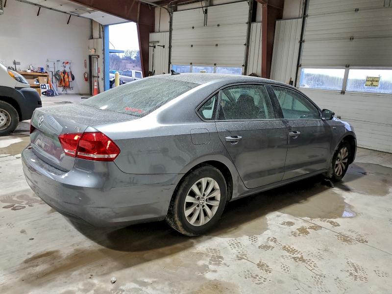 Photo 3 from auction – 2015 VOLKSWAGEN PASSAT S with VIN 1VWAT7A34FC040468