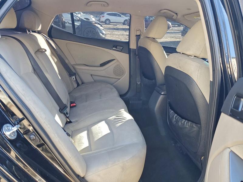 Photo 10 from auction – 2012 KIA OPTIMA LX with VIN 5XXGM4A77CG013739