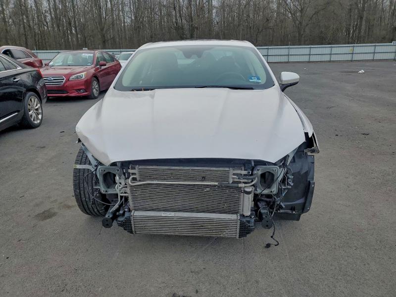 Photo 5 from auction – 2020 FORD FUSION SE with VIN 3FA6P0T97LR159396