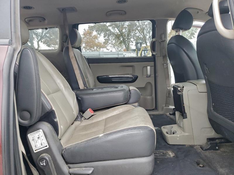 Photo 11 from auction – 2015 KIA SEDONA EX with VIN KNDMC5C10F6046556