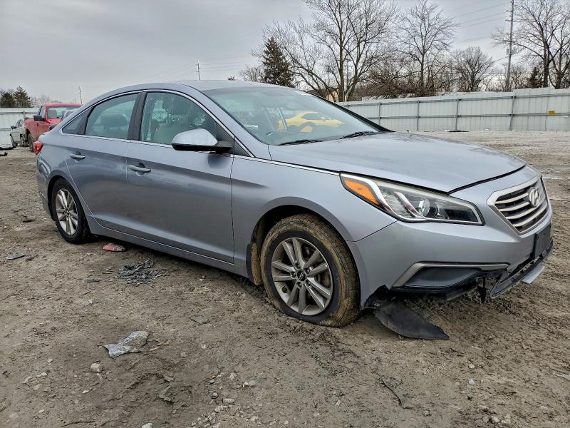 Photo 4 from auction – 2016 HYUNDAI SONATA SE with VIN 5NPE24AF8GH298949
