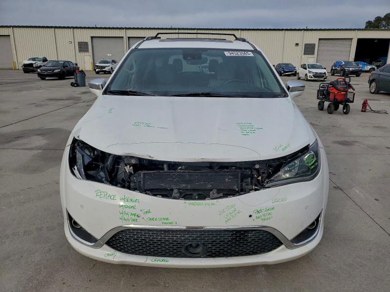Photo 5 from auction – 2017 CHRYSLER PACIFICA L with VIN 2C4RC1GG9HR734838