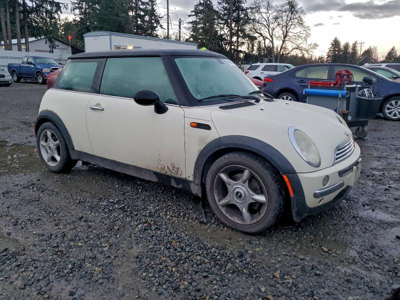 Photo 4 from auction – 2004 MINI COOPER with VIN WMWRC33444TJ57823