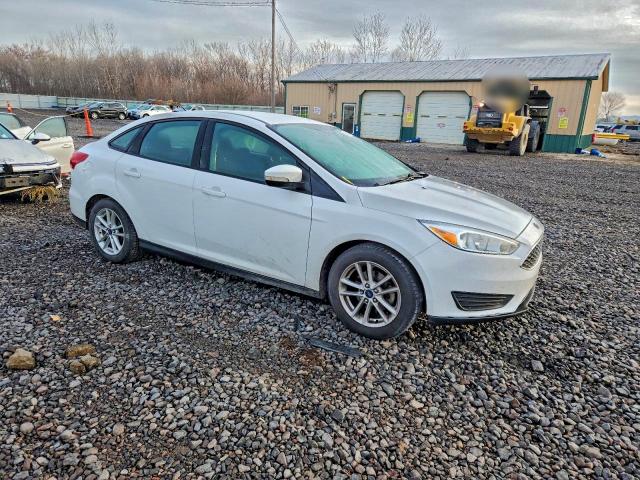 Photo 4 from auction – 2015 FORD FOCUS SE with VIN 1FADP3F23FL255570