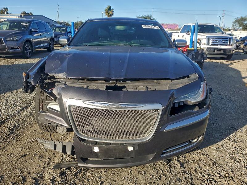 Photo 5 from auction – 2014 CHRYSLER 300C VARVA with VIN 2C3CCAJG0EH355988