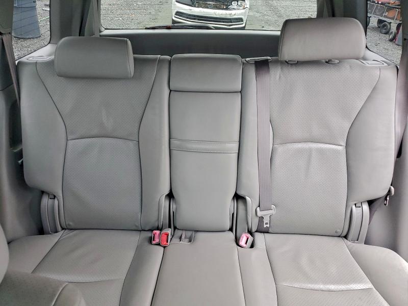 Photo 10 from auction – 2006 TOYOTA HIGHLANDER with VIN JTEDP21A560124639