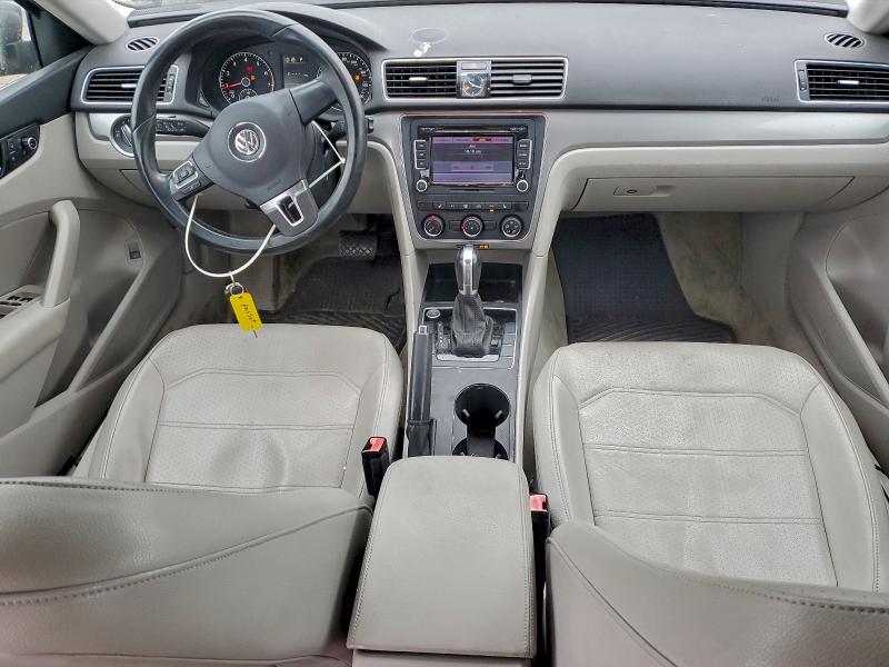 Photo 8 from auction – 2015 VOLKSWAGEN PASSAT S with VIN 1VWAS7A33FC095559