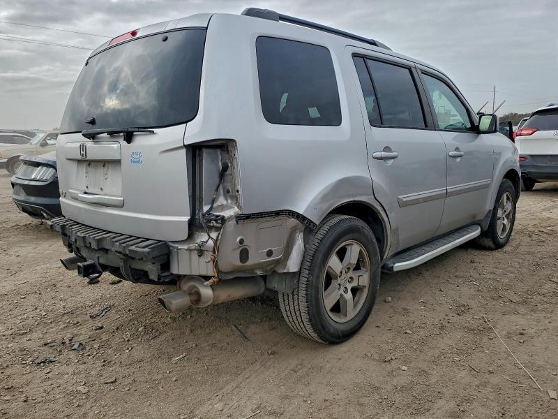 Photo 3 from auction – 2010 HONDA PILOT EX with VIN 5FNYF3H46AB017396