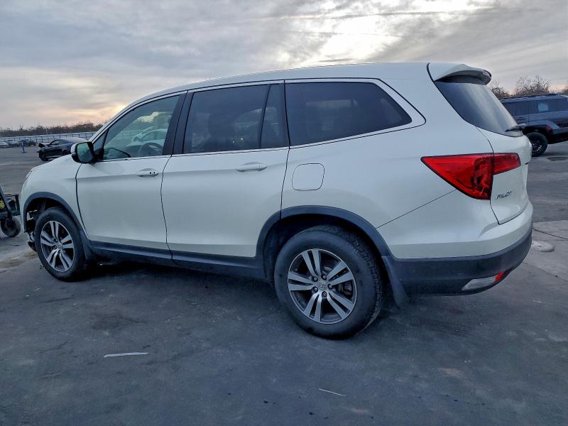 Photo 2 from auction – 2017 HONDA PILOT EX with VIN 5FNYF6H38HB013062