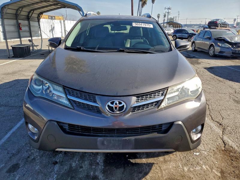 Photo 5 from auction – 2015 TOYOTA RAV4 LIMIT with VIN 2T3YFREV4FW192554