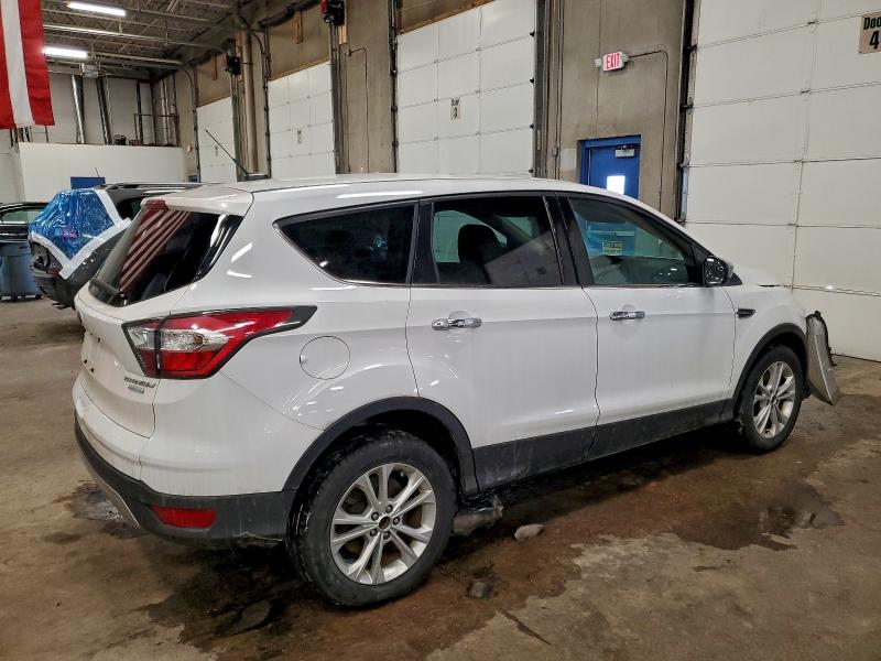 Photo 3 from auction – 2017 FORD ESCAPE SE with VIN 1FMCU9GDXHUB41513