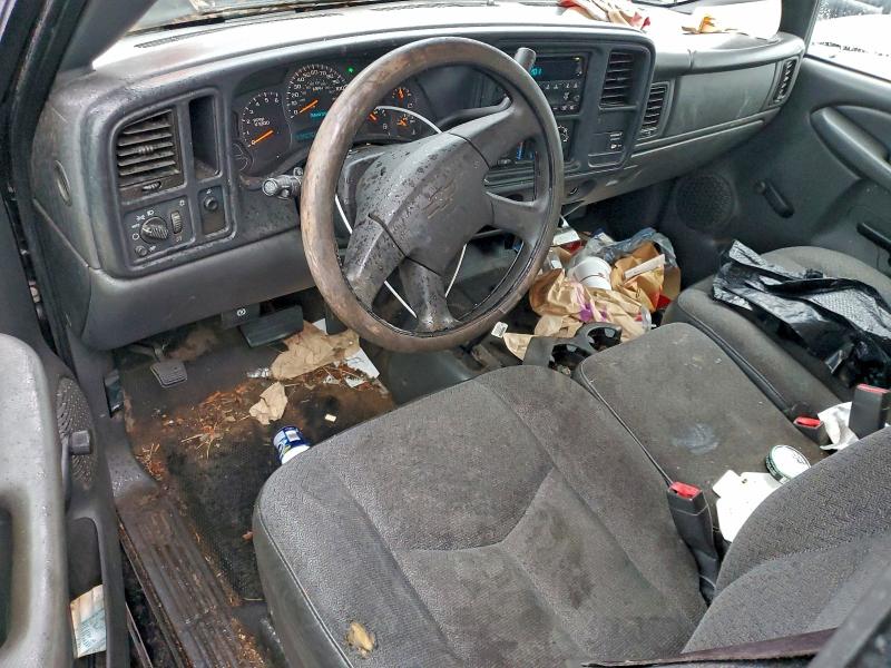 Photo 8 from auction – 2004 CHEVROLET SILVERADO with VIN 2GCEK19V241109476