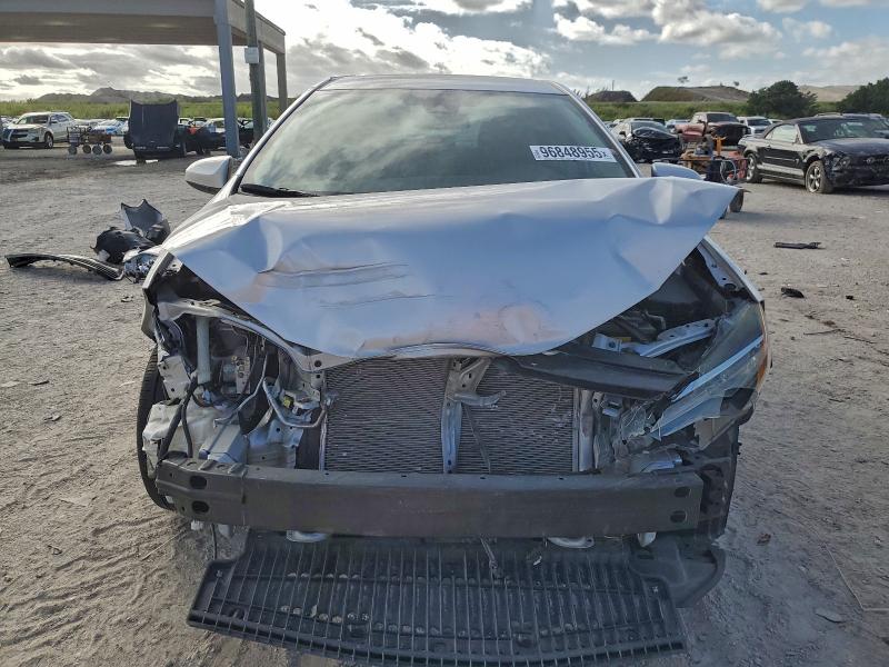 Photo 5 from auction – 2019 TOYOTA COROLLA L with VIN 2T1BURHE9KC177060