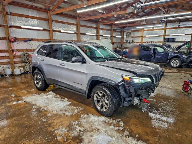 Photo 4 from auction – 2019 JEEP CHEROKEE with VIN 1C4PJMBX5KD397858