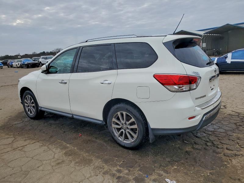Photo 2 from auction – 2014 NISSAN PATHFINDER with VIN 5N1AR2MN7EC699009