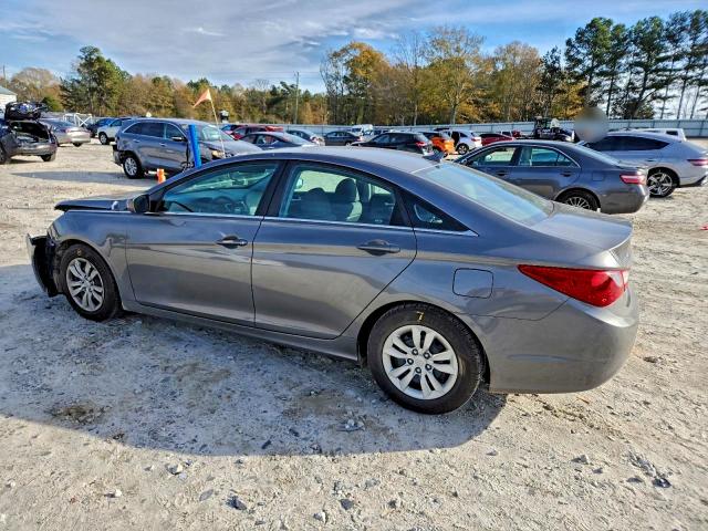 Photo 2 from auction – 2011 HYUNDAI SONATA with VIN 5NPEB4AC1BH125708