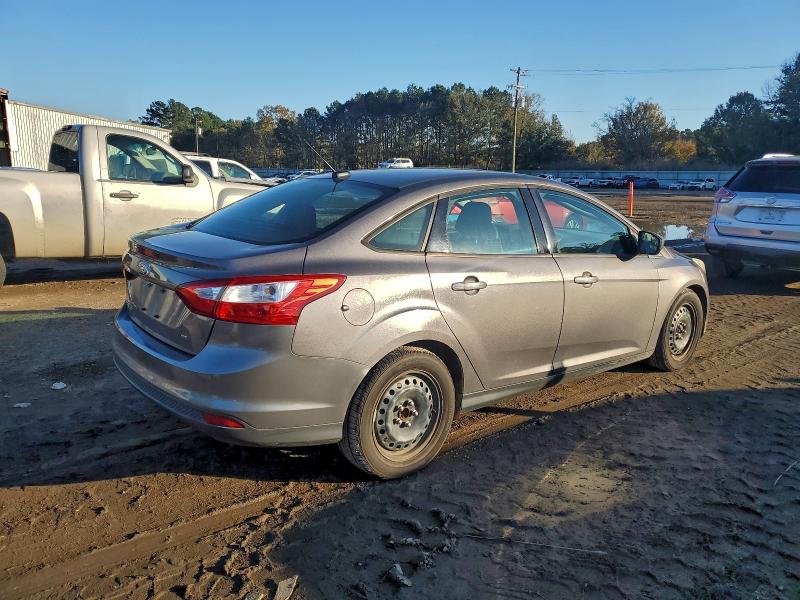 Photo 3 from auction – 2012 FORD FOCUS SE with VIN 1FAHP3F24CL276831