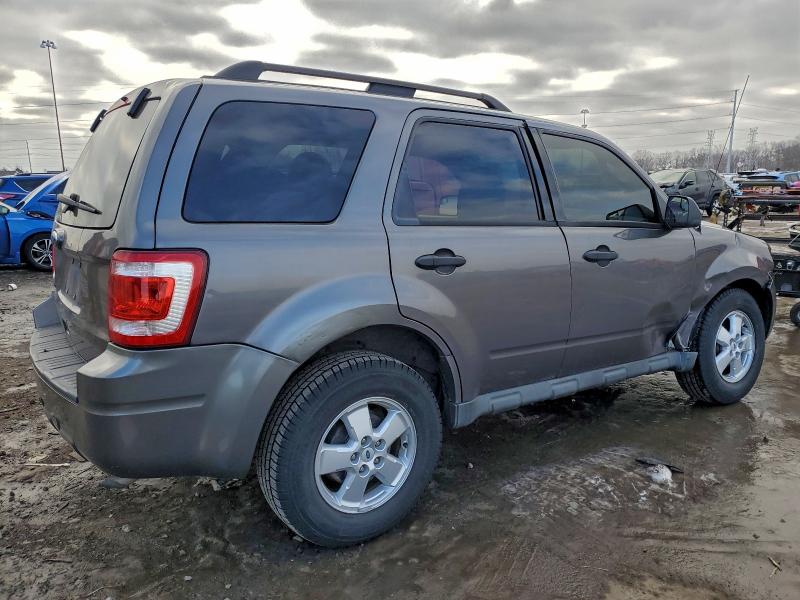 Photo 3 from auction – 2010 FORD ESCAPE XLT with VIN 1FMCU0D74AKA42911