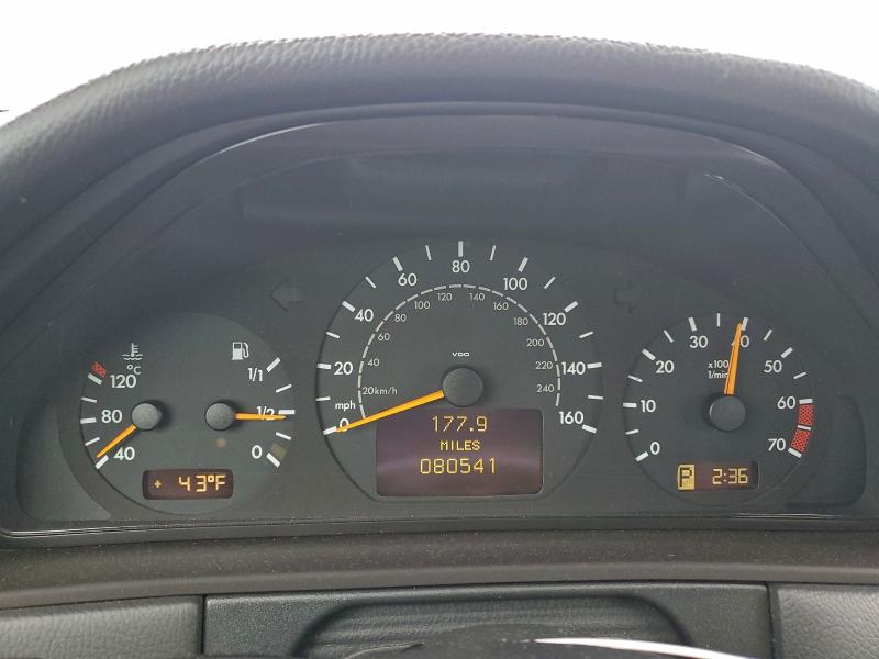 Photo 9 from auction – 2001 MERCEDES-BENZ E 320 with VIN WDBJF65JX1B375647
