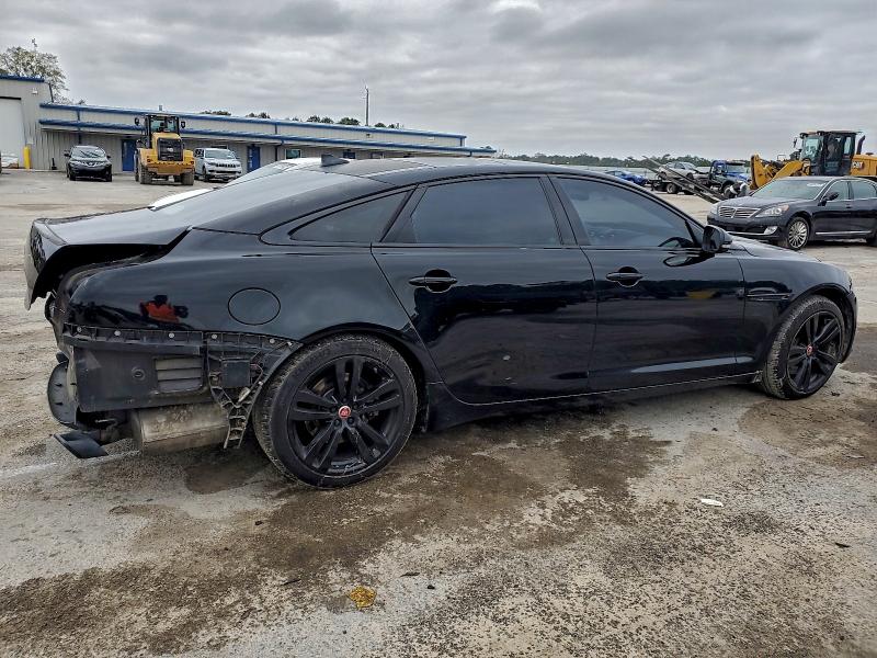Photo 3 from auction – 2014 JAGUAR XJL PORTFO with VIN SAJWJ2GD5E8V60540