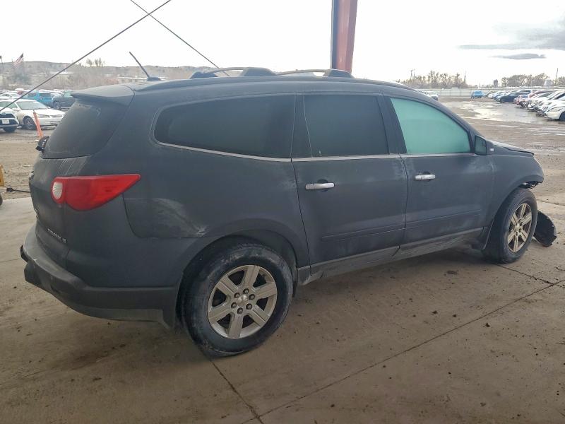 Photo 3 from auction – 2011 CHEVROLET TRAVERSE L with VIN 1GNKVGED6BJ129007