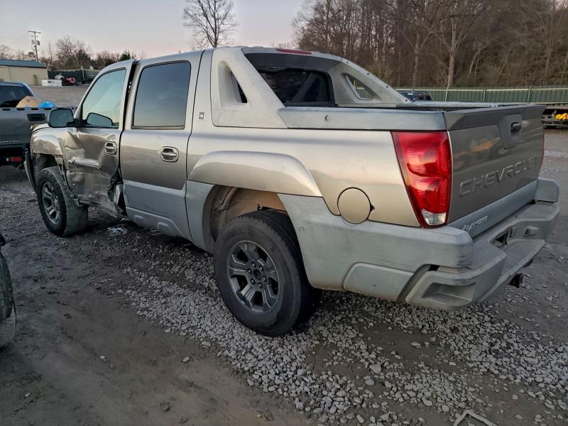Photo 2 from auction – 2002 CHEVROLET AVALANCHE with VIN 3GNEK13T32G125625