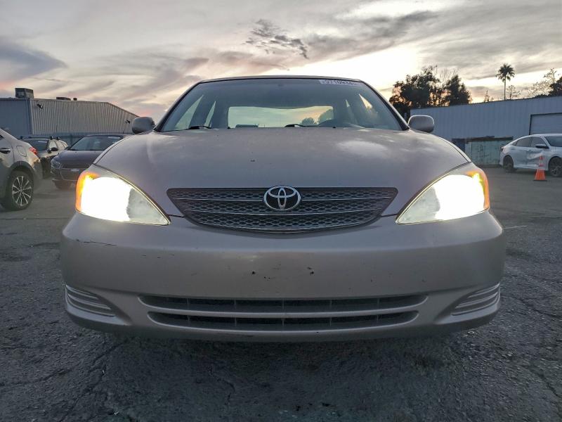 Photo 5 from auction – 2002 TOYOTA CAMRY LE with VIN 4T1BE32KX2U613518