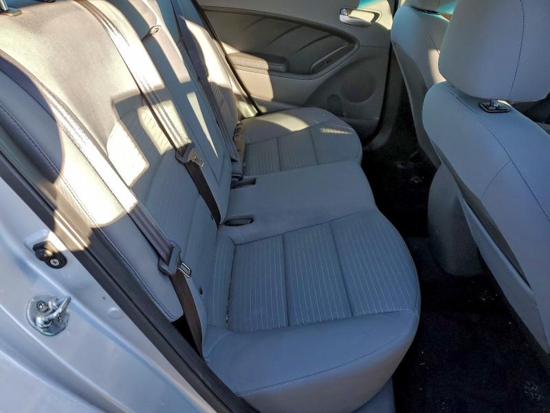 Photo 10 from auction – 2017 KIA FORTE LX with VIN 3KPFL4A73HE061771