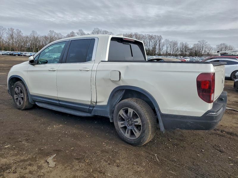 Photo 2 from auction – 2019 HONDA RIDGELINE with VIN 5FPYK3F57KB017861