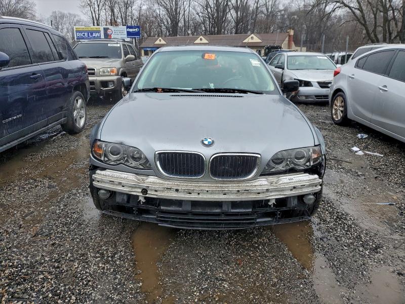 Photo 5 from auction – 2004 BMW 325 XI with VIN WBAEU33434PR08057