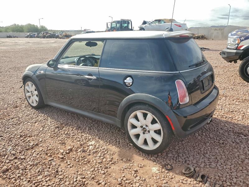 Photo 2 from auction – 2005 MINI COOPER S with VIN WMWRE33575TL10005
