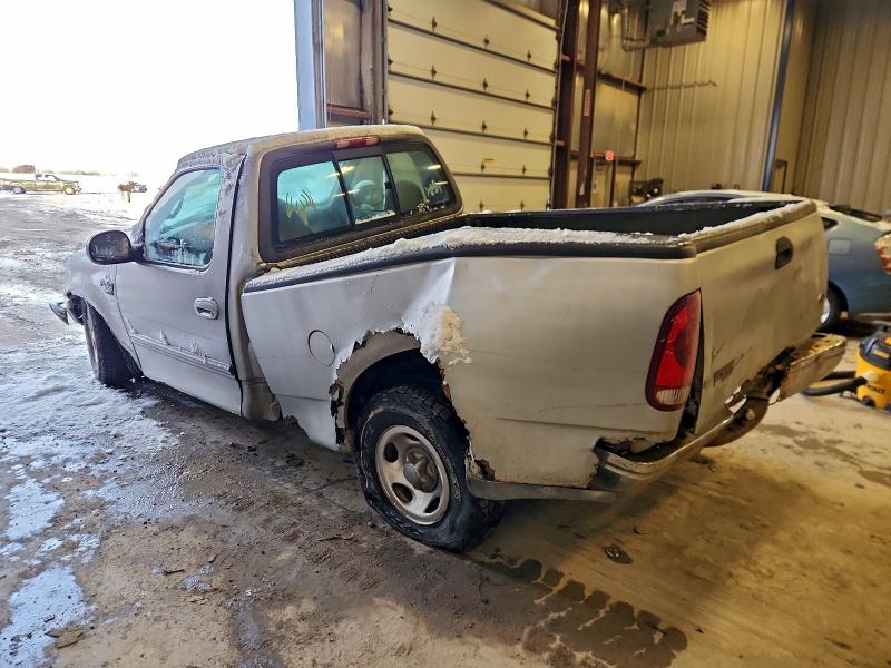 Photo 2 from auction – 2000 FORD F150 with VIN 2FTRF18W8YCB09783