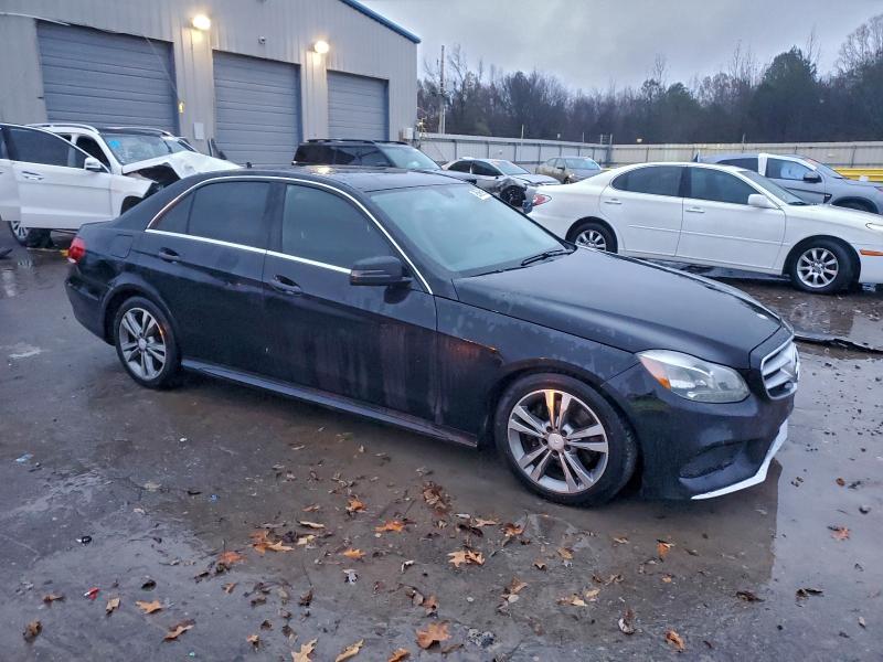 Photo 4 from auction – 2014 MERCEDES-BENZ E 350 with VIN WDDHF5KB0EA867600