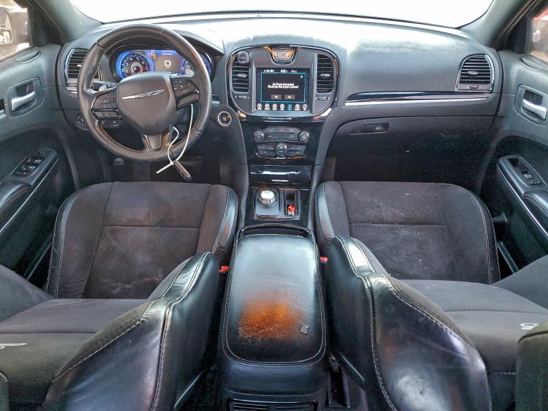 Photo 8 from auction – 2017 CHRYSLER 300 S with VIN 2C3CCABG1HH635437