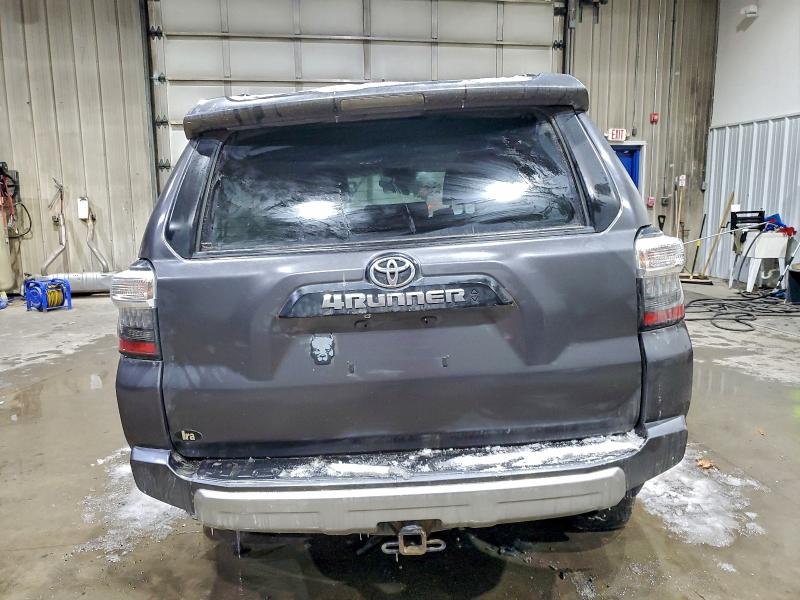 Photo 6 from auction – 2020 TOYOTA 4RUNNER SR with VIN JTEBU5JR9L5774290