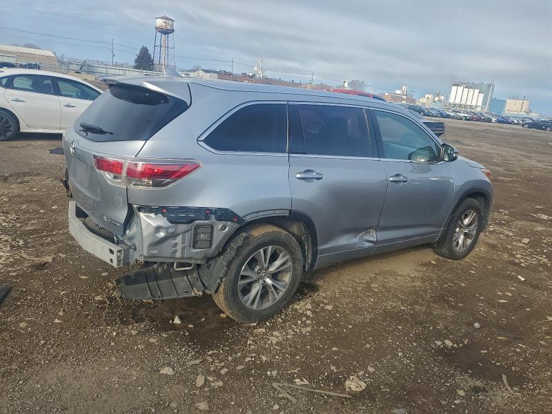 Photo 3 from auction – 2015 TOYOTA HIGHLANDER with VIN 5TDJKRFH0FS091535