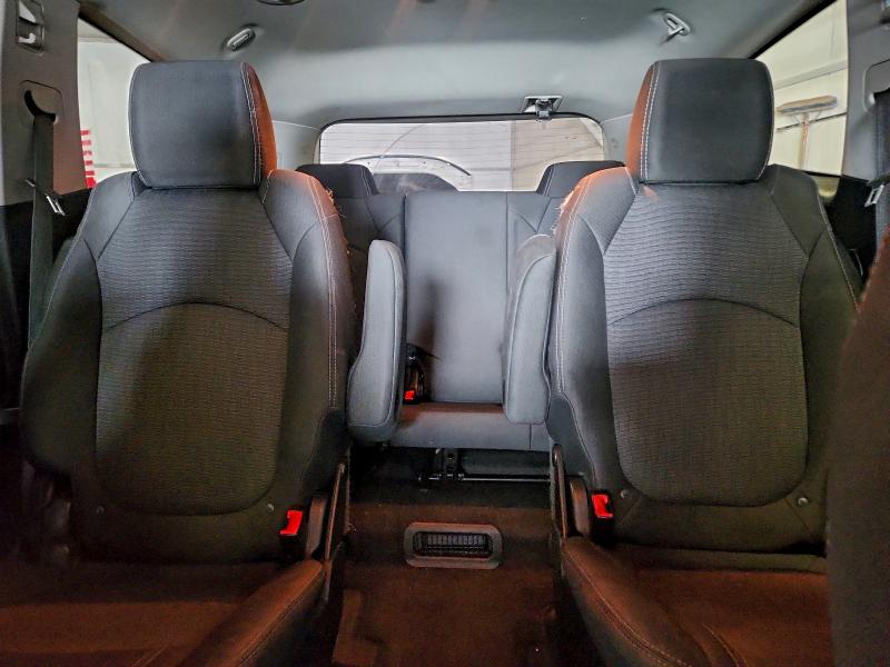 Photo 10 from auction – 2017 CHEVROLET TRAVERSE L with VIN 1GNKVGKD0HJ153171