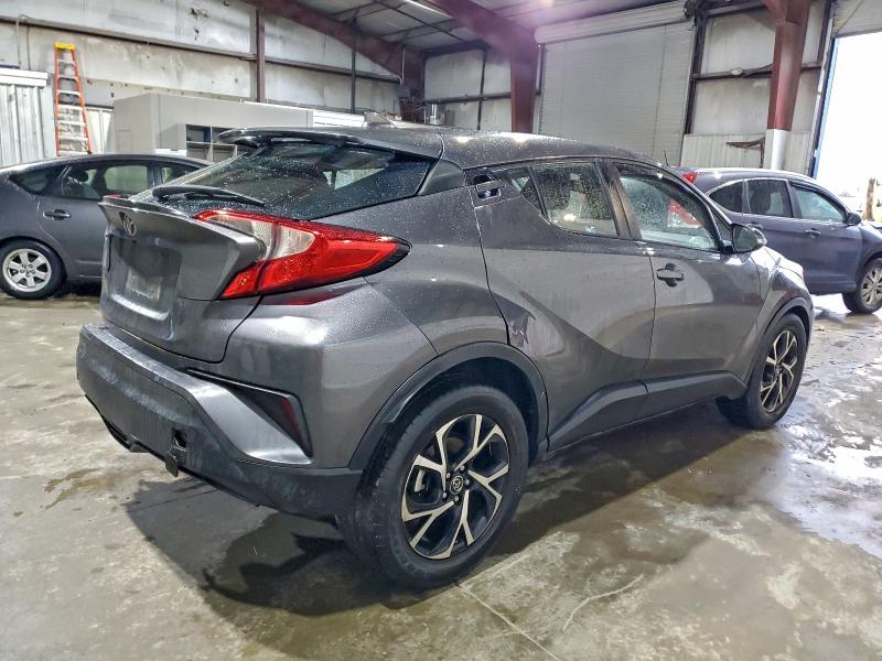 Photo 3 from auction – 2018 TOYOTA C-HR XLE with VIN NMTKHMBX4JR025175