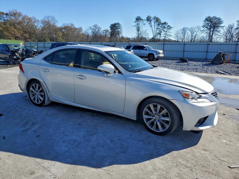 Photo 4 from auction – 2015 LEXUS IS 250 with VIN JTHBF1D29F5082054