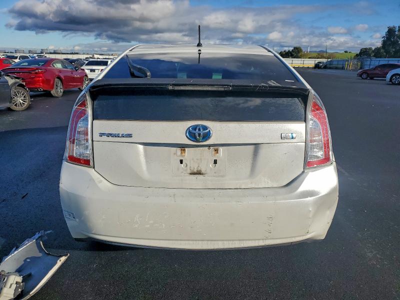 Photo 6 from auction – 2014 TOYOTA PRIUS with VIN JTDKN3DU8E1774605