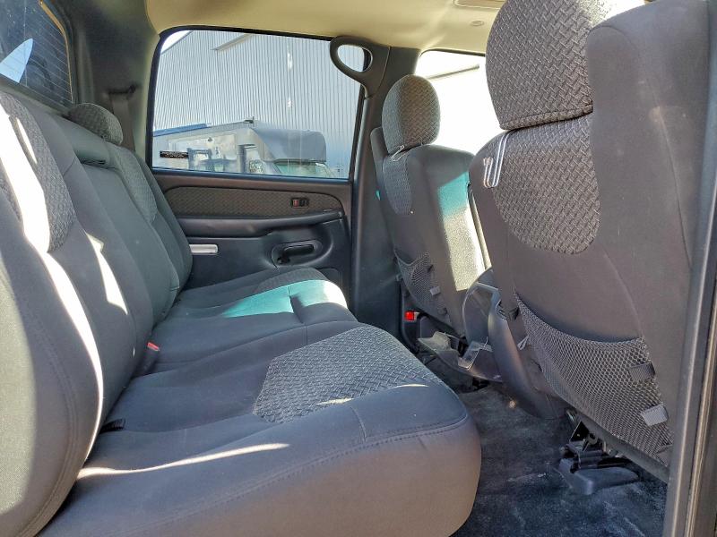 Photo 10 from auction – 2002 CHEVROLET AVALANCHE with VIN 3GNEK13T02G232017