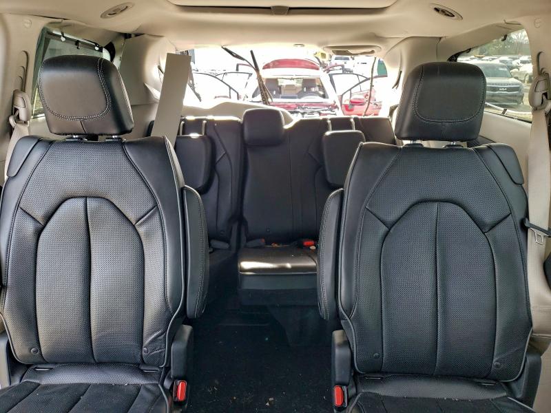 Photo 10 from auction – 2017 CHRYSLER PACIFICA with VIN 2C4RC1GG8HR753672
