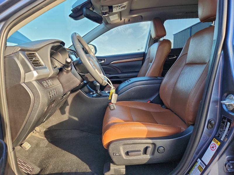 Photo 7 from auction – 2019 TOYOTA HIGHLANDER with VIN 5TDDGRFH0KS076705