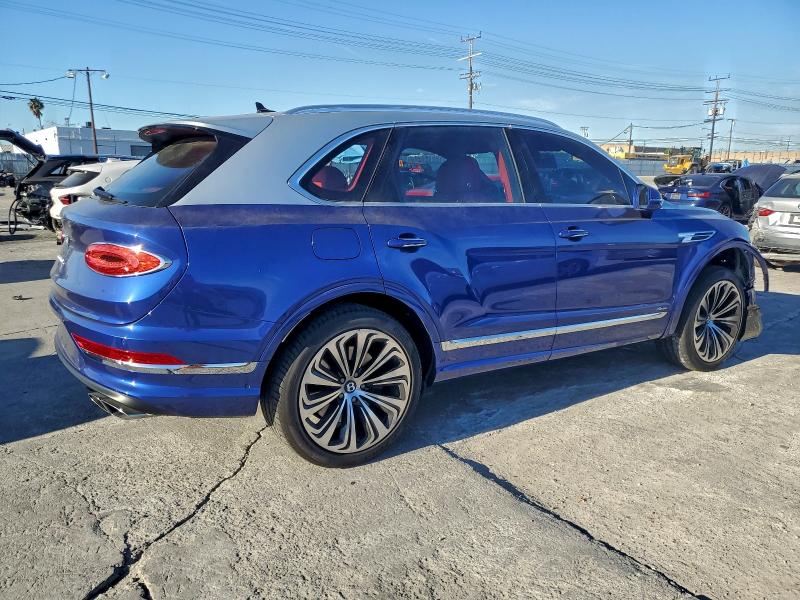Photo 3 from auction – 2023 BENTLEY BENTAYGA with VIN SJAAT2ZV8PC019914