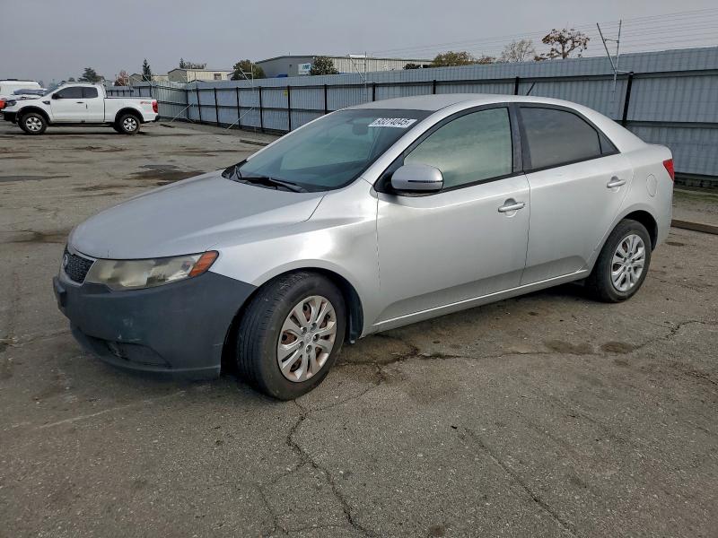 KIA FORTE EX 2012 with VIN KNAFU4A25C5563913 - Photo from auction