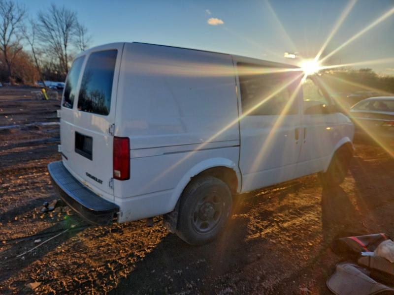 Photo 3 from auction – 2004 CHEVROLET ASTRO with VIN 1GCDL19X84B131671