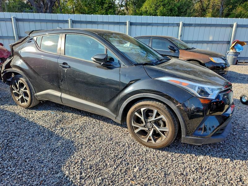 Photo 4 from auction – 2019 TOYOTA C-HR XLE with VIN NMTKHMBX8KR093741